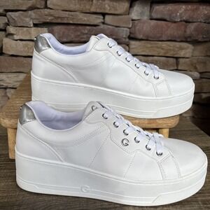 GBG Los Angeles Shoes Sneakers Women's Size 11 M White logo Accents Lace Up